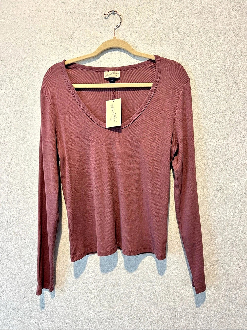 NWT Universal Thread Women's Slim Fit Long Sleeve Scoop Neck Ribbed size Large